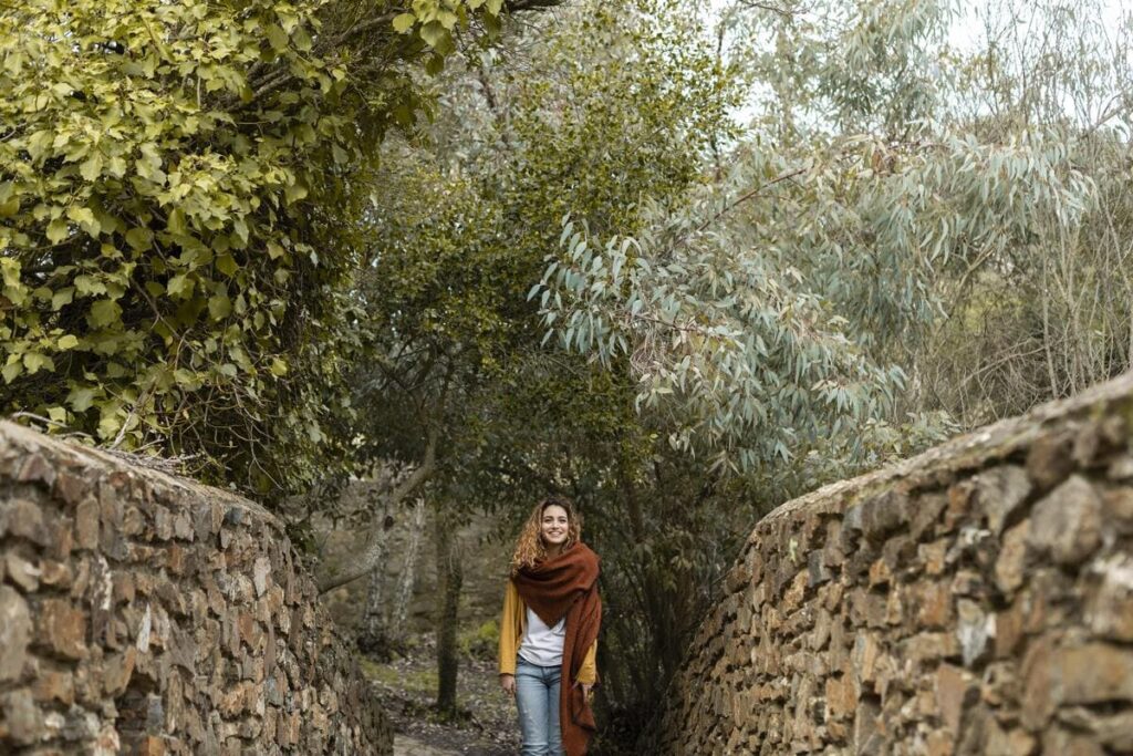 Pueblo de Potes y Disfruta del Turismo Activo en los Picos de Europa, la cercanía a los picos de Europa permite a los viajeros disfrutar de deportes de montaña.